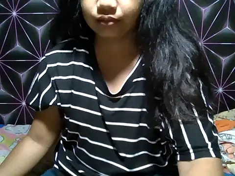 Snapshot of Flowerbebe chatting on March 11, 6:58 pm Flowerbebe online show from March 11, 6:58 pm