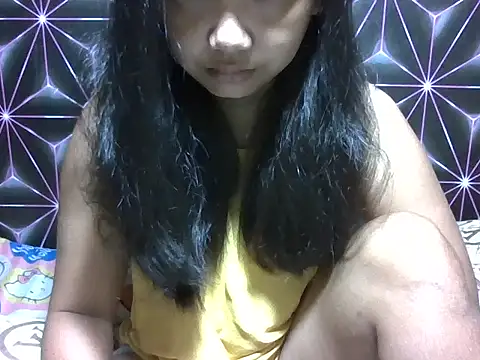 Snapshot of Flowerbebe chatting on March 13, 8:48 pm Flowerbebe online show from March 13, 8:48 pm