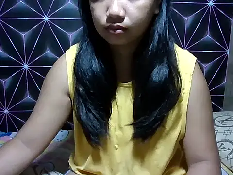 Snapshot of Flowerbebe chatting on March 14, 9:15 am Flowerbebe online show from March 14, 9:15 am