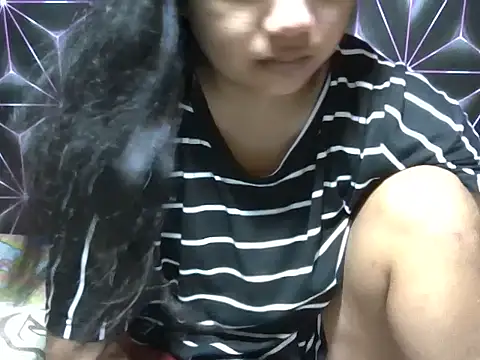 Snapshot of Flowerbebe chatting on March 22, 10:07 am Flowerbebe online show from March 22, 10:07 am