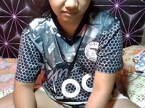 Snapshot of Flowerbebe chatting on March 27, 7:14 am Flowerbebe online show from March 27, 7:14 am