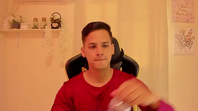 sexy andres01 online show from April 9, 2:44 pm