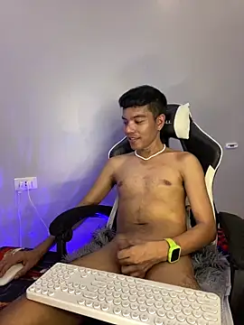 Snapshot of asian_darlingcummersxXx chatting on March 17, 3:44 am asian darlingcummersxXx online show from March 17, 3:44 am