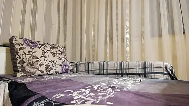 Snapshot of FrosstyRose chatting on March 24, 7:08 pm FrosstyRose online show from March 24, 7:08 pm