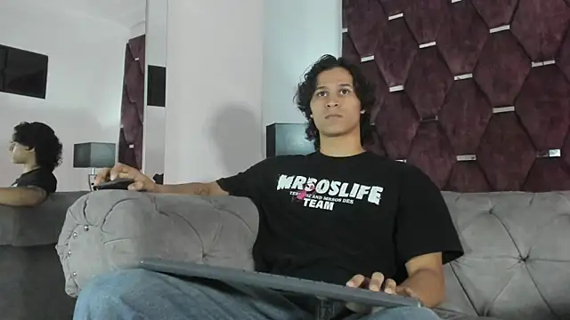 Snapshot of TonyBenedetti chatting on April 11, 9:30 pm TonyBenedetti online show from April 11, 9:30 pm