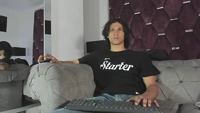 Snapshot of TonyBenedetti chatting on May 8, 8:25 pm TonyBenedetti online show from May 8, 8:25 pm