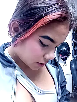 Sol Marcel online show from April 2, 11:19 am