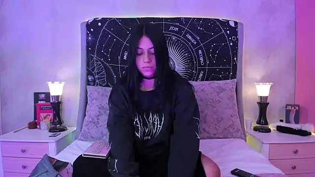 Snapshot of MiaLiberty chatting on March 28, 1:22 pm MiaLiberty online show from March 28, 1:22 pm