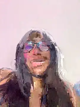 Snapshot of MiaLiberty chatting on April 2, 12:19 am MiaLiberty online show from April 2, 12:19 am