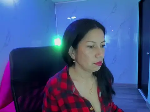 Megan Collinss1 online show from April 5, 1:36 am