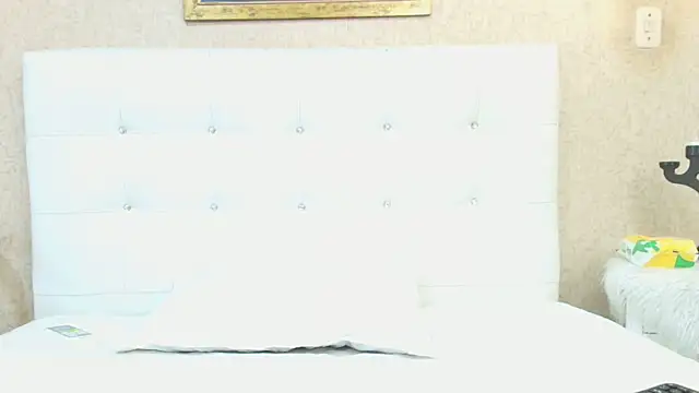 Snapshot of Sammantha_hotx chatting on April 15, 7:43 pm Sammantha hotx online show from April 15, 7:43 pm
