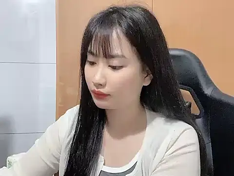 Snapshot of Sunny2868 chatting on March 5, 5:47 am Sunny2868 online show from March 5, 5:47 am