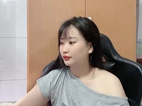 Snapshot of Sunny2868 chatting on March 6, 2:57 pm Sunny2868 online show from March 6, 2:57 pm