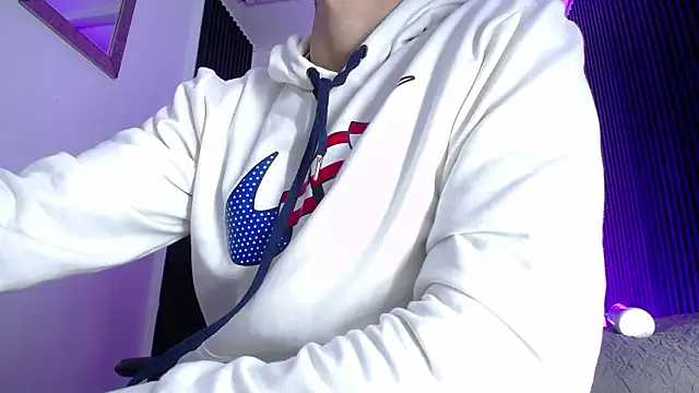 Snapshot of Grant_Irons chatting on March 9, 11:47 am Grant Irons online show from March 9, 11:47 am