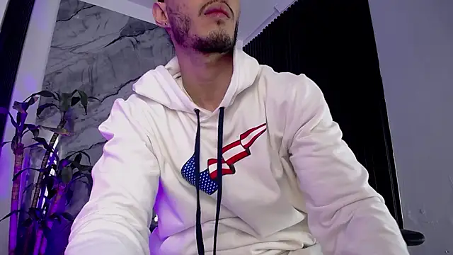 Snapshot of Grant_Irons chatting on March 14, 12:21 pm Grant Irons online show from March 14, 12:21 pm