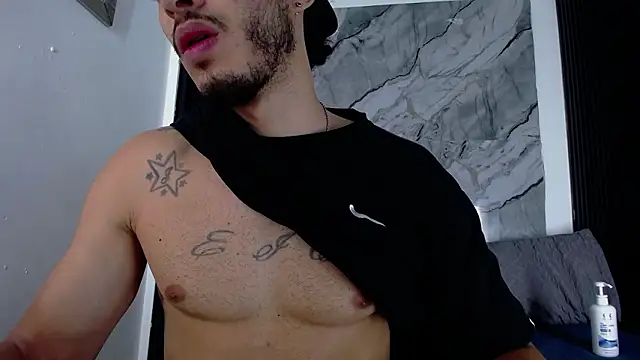 Snapshot of Grant_Irons chatting on March 27, 11:54 am Grant Irons online show from March 27, 11:54 am