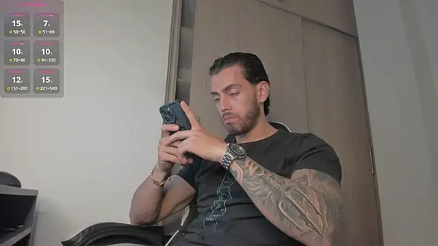 Axel  Blaze online show from May 8, 1:27 pm
