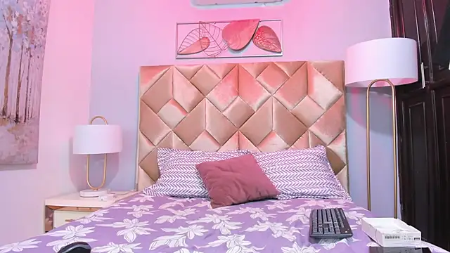 Snapshot of gabyevans4 chatting on March 18, 1:03 pm gabyevans4 online show from March 18, 1:03 pm