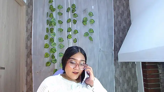 anyela donecm online show from May 1, 7:29 pm