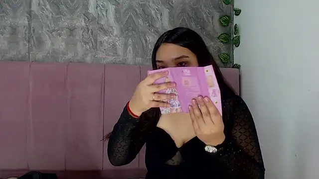 anyela donecm online show from May 15, 7:32 pm