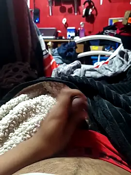 Snapshot of Alterego228 chatting on March 5, 12:39 am Alterego228 online show from March 5, 12:39 am