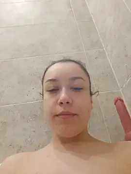 Snapshot of LaraaCullen chatting on March 18, 11:13 am LaraaCullen online show from March 18, 11:13 am