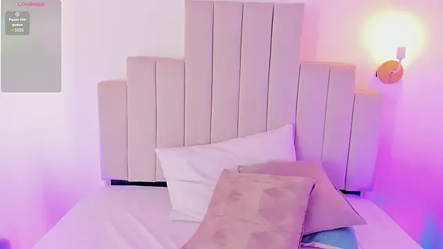 ElizabethBelle online show from March 25, 7:31 pm