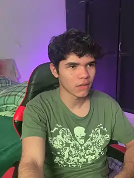 Snapshot of Camii_pink chatting on March 16, 6:56 pm Camii pink online show from March 16, 6:56 pm