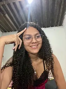 Snapshot of prettydall chatting on March 26, 12:06 am prettydall online show from March 26, 12:06 am