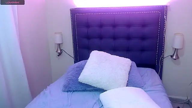 Snapshot of aprilgrief chatting on March 18, 4:15 am aprilgrief online show from March 18, 4:15 am