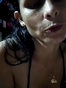 Snapshot of yuliitza4 chatting on March 9, 11:20 pm yuliitza4 online show from March 9, 11:20 pm