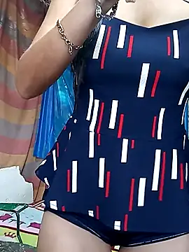 Snapshot of yuliitza4 chatting on March 20, 1:27 pm yuliitza4 online show from March 20, 1:27 pm