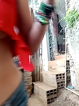 Snapshot of yuliitza4 chatting on March 28, 9:36 pm yuliitza4 online show from March 28, 9:36 pm