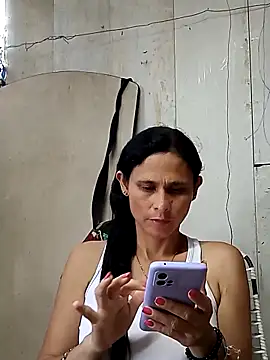 yuliitza4 online show from May 10, 1:16 pm