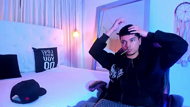 Briian   online show from June 13, 7:34 pm