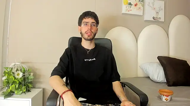 Jason 23   online show from May 9, 3:17 pm
