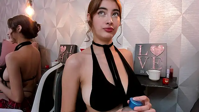 Scarlet 22  online show from March 11, 4:24 pm