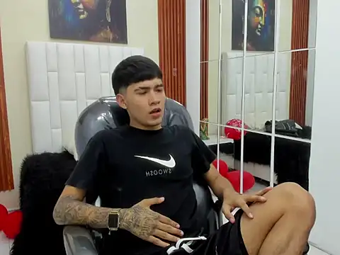 Snapshot of Thiago_collinss chatting on March 3, 10:15 pm Thiago collinss online show from March 3, 10:15 pm