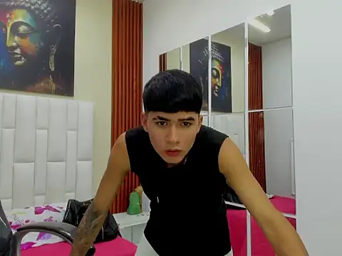 Snapshot of Thiago_collinss chatting on March 12, 10:27 pm Thiago collinss online show from March 12, 10:27 pm