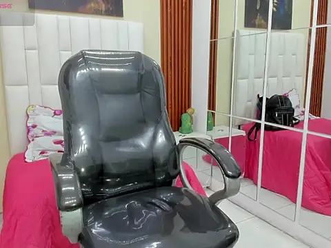 Snapshot of Thiago_collinss chatting on March 24, 9:31 pm Thiago collinss online show from March 24, 9:31 pm