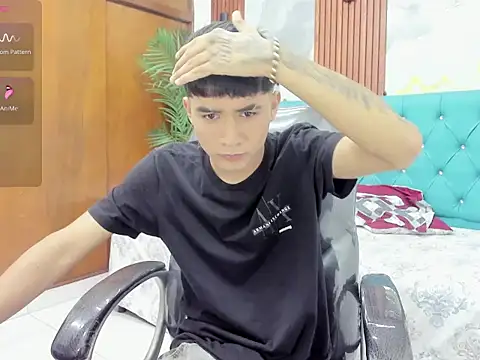 Snapshot of Thiago_collinss chatting on March 27, 10:42 pm Thiago collinss online show from March 27, 10:42 pm