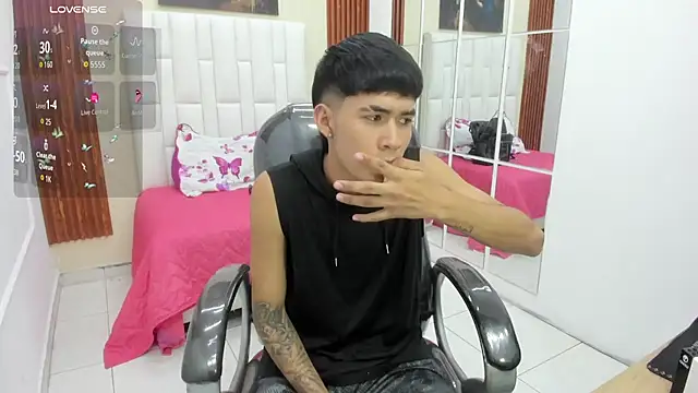 Snapshot of Thiago_collinss chatting on March 29, 5:35 pm Thiago collinss online show from March 29, 5:35 pm