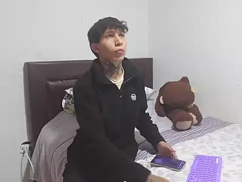 Trevordonson milf online show from March 21, 3:33 am