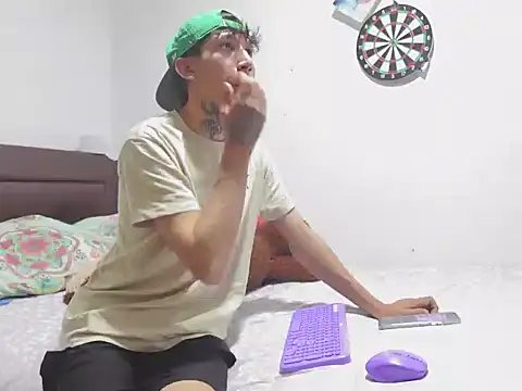 Trevordonson milf online show from March 29, 4:12 am