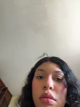 Sophiemoo  online show from June 20, 2:53 pm