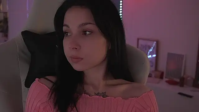 Snapshot of Akaruiiii chatting on April 2, 3:15 am Akaruiiii online show from April 2, 3:15 am