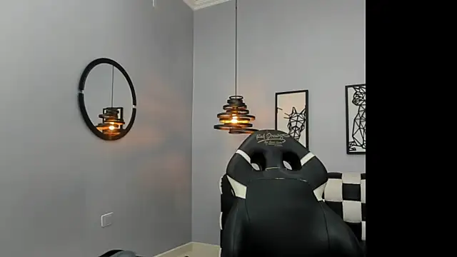 Snapshot of Mia_Curvyy chatting on March 27, 7:35 pm Mia Curvyy online show from March 27, 7:35 pm