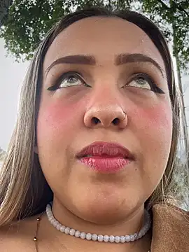 Moon Velvet  online show from March 1, 8:11 pm