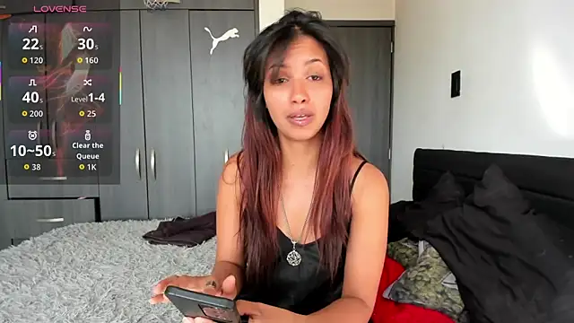 Snapshot of HoneySubmission25 chatting on March 14, 8:47 pm HoneySubmission25 online show from March 14, 8:47 pm