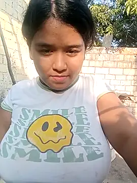 Snapshot of emi_li82 chatting on March 21, 11:08 pm emi li82 online show from March 21, 11:08 pm